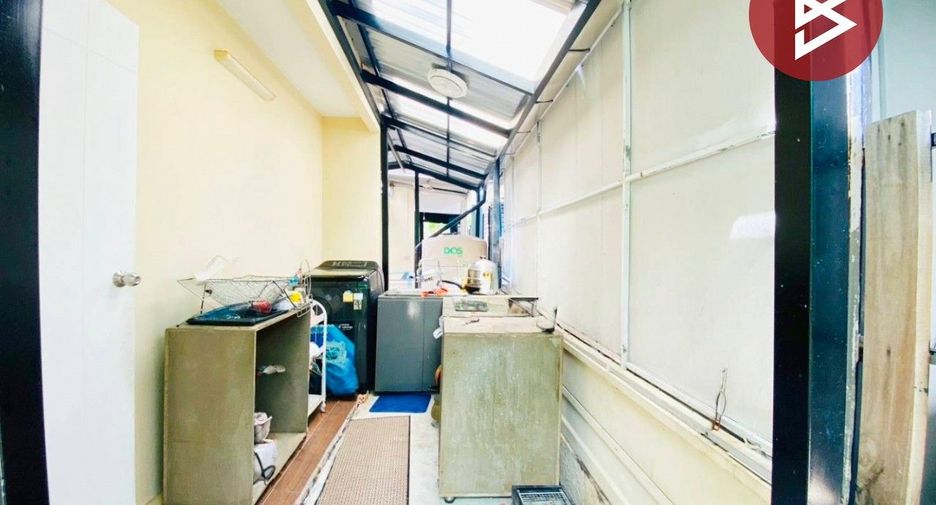 Продажа 4 спальни дом в Mueang Samut Sakhon, Самутсакхон