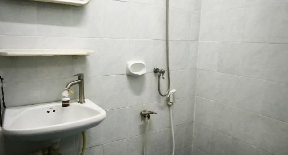 For sale 2 bedrooms townhouse in Ban Bueng, Chonburi