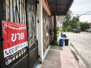 For sale 2 bedrooms townhouse in Ban Bueng, Chonburi