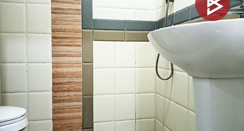 Продажа 4 спальни таунхаус в Пращет, Бангкок