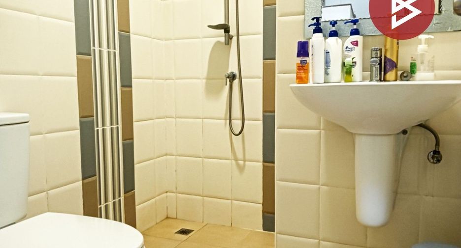 Продажа 4 спальни таунхаус в Пращет, Бангкок