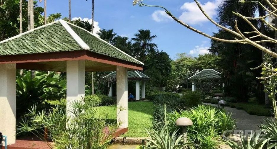 For sale 3 bedrooms condo in Pathum Wan, Bangkok