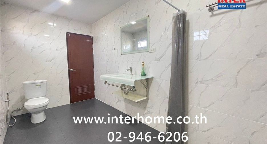 For sale 3 bedrooms house in Don Mueang, Bangkok