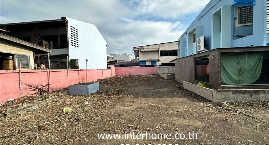 For sale 4 bedrooms house in Lak Si, Bangkok