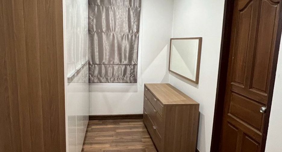 For rent 3 bedrooms house in Si Racha, Chonburi