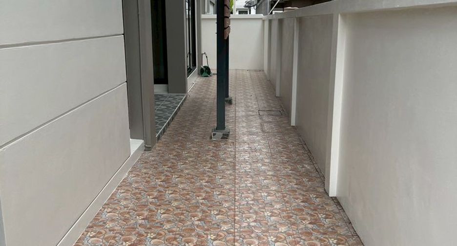 For rent 3 bedrooms house in Si Racha, Chonburi