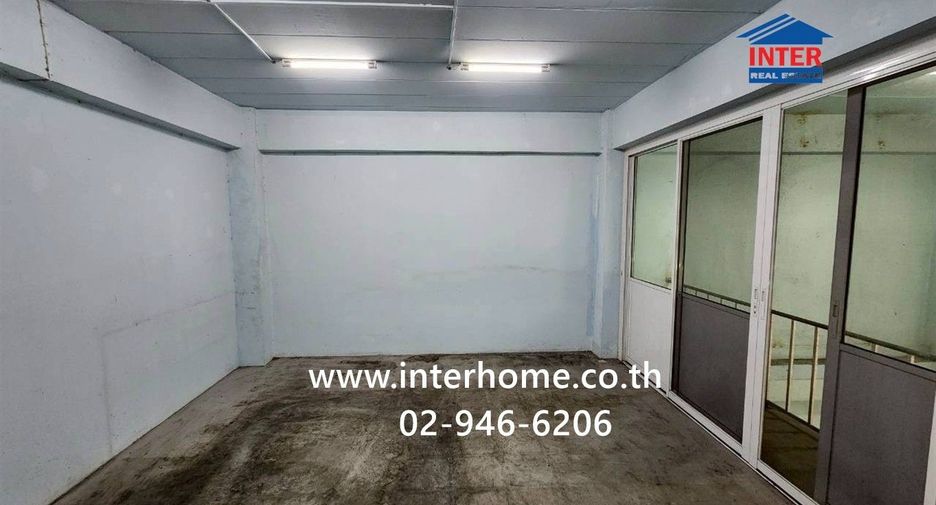 For rent and for sale 4 bedrooms retail Space in Bang Bon, Bangkok