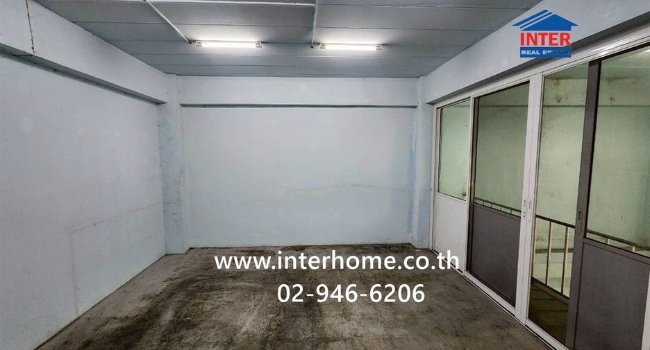 For rent and for sale 4 bedrooms retail Space in Bang Bon, Bangkok