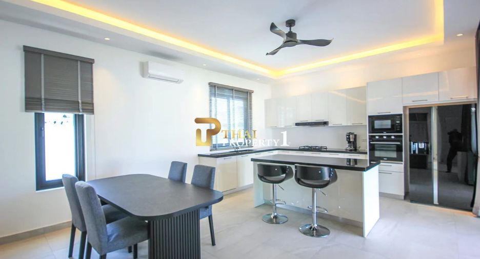 For sale 4 bedrooms villa in Hua Hin, Prachuap Khiri Khan