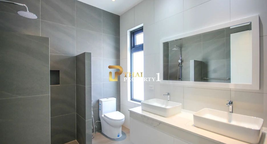 For sale 4 bedrooms villa in Hua Hin, Prachuap Khiri Khan