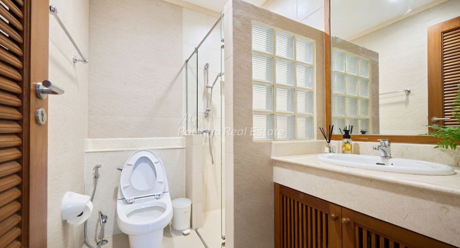 For sale 4 bedrooms house in Sattahip, Chonburi
