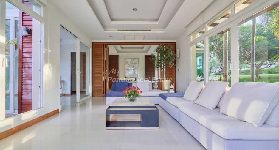 For sale 4 bedrooms house in Sattahip, Chonburi