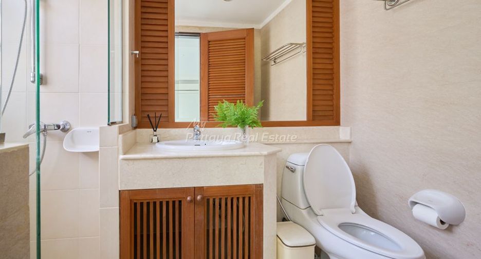 For sale 4 bedrooms house in Sattahip, Chonburi