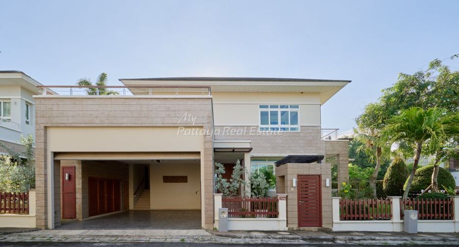 For sale 4 bedrooms house in Sattahip, Chonburi