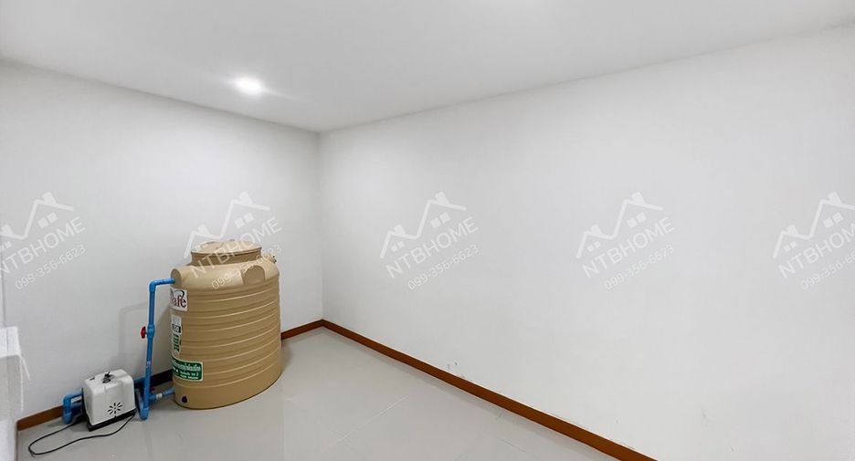 For sale 3 bedrooms townhouse in Mueang Nonthaburi, Nonthaburi