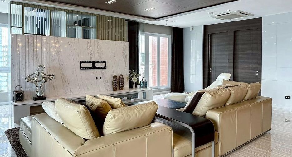 For rent and for sale 3 bedrooms condo in Khlong Toei, Bangkok