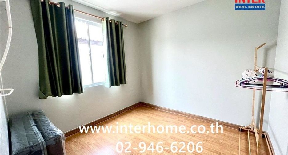 For sale 4 bedrooms townhouse in Khlong Sam Wa, Bangkok