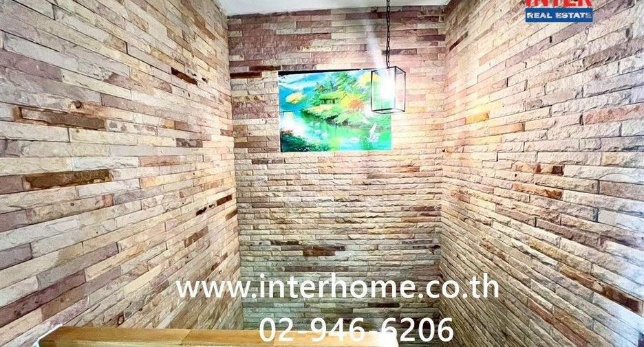 For sale 4 bedrooms townhouse in Khlong Sam Wa, Bangkok