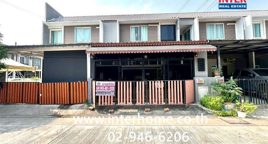 For sale 4 bedrooms townhouse in Khlong Sam Wa, Bangkok