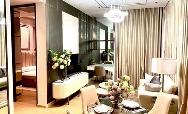 For rent 2 bedrooms condo in Pathum Wan, Bangkok