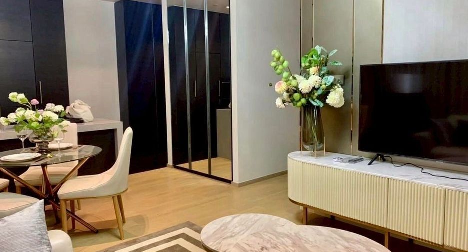 Wohnung zur Miete mit 2 Zimmer in Pathum Wan, Bangkok