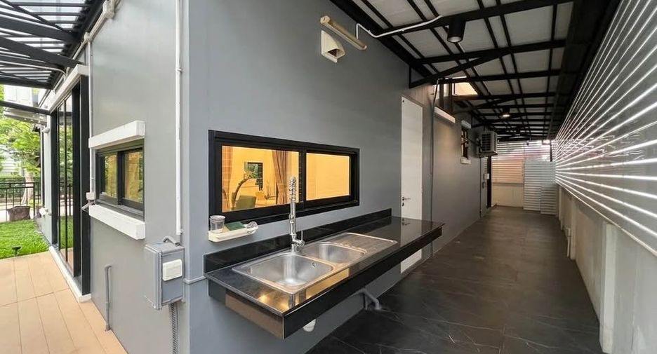 For sale 4 bedrooms house in Bang Bua Thong, Nonthaburi