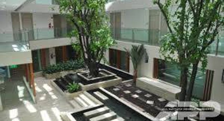 For rent 1 bed condo in Pratumnak, Pattaya