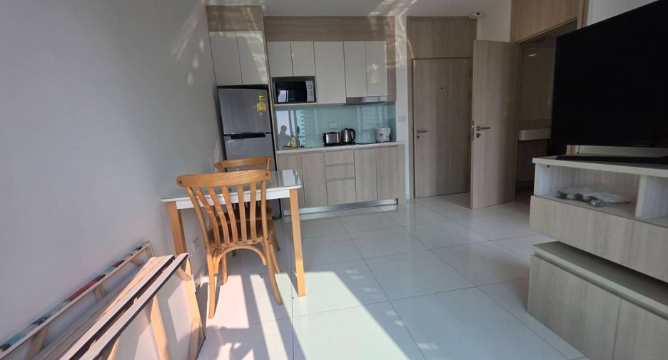 For rent 1 bed condo in Pratumnak, Pattaya