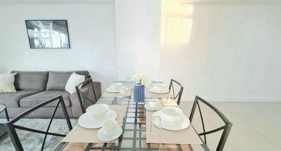 For rent 2 bedrooms condo in Khlong Toei, Bangkok