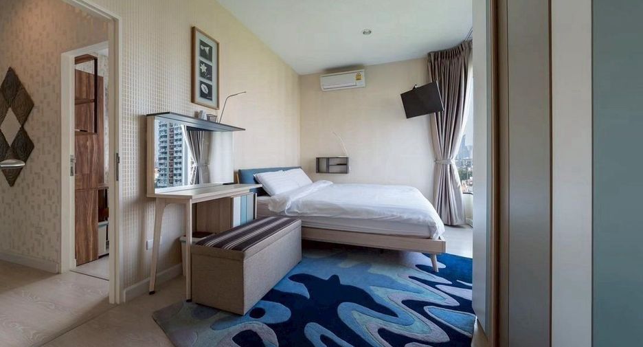 For rent 2 bedrooms condo in Watthana, Bangkok