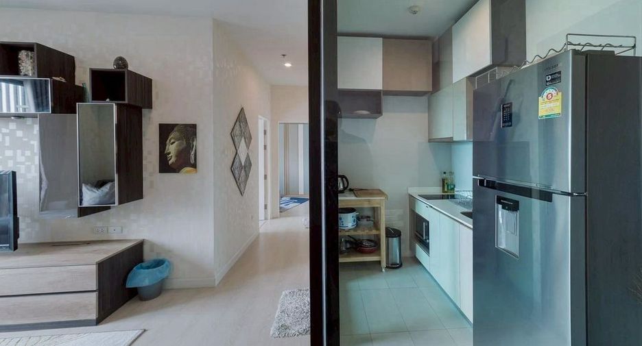 For rent 2 bedrooms condo in Watthana, Bangkok