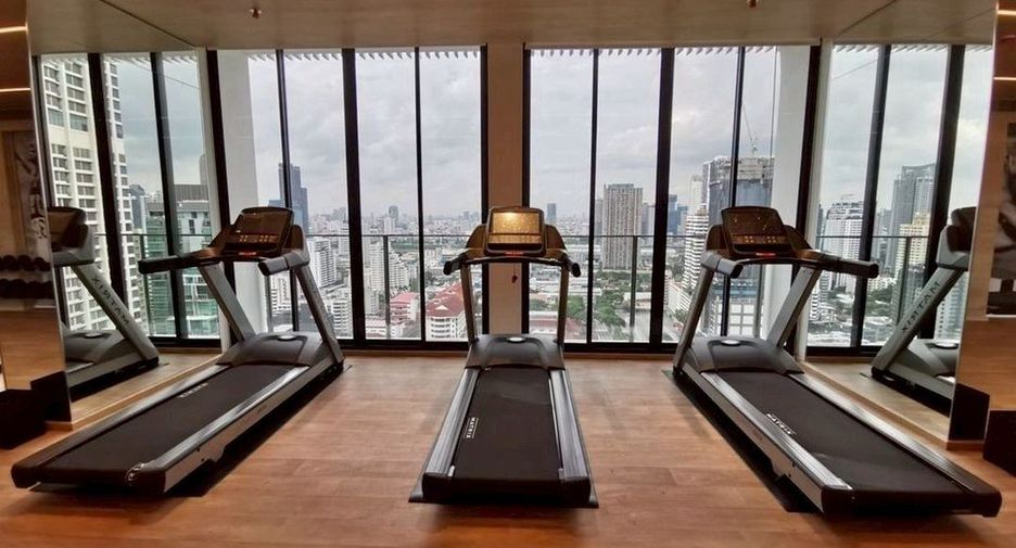 For rent 2 ベッドルーム condo in Watthana, Bangkok