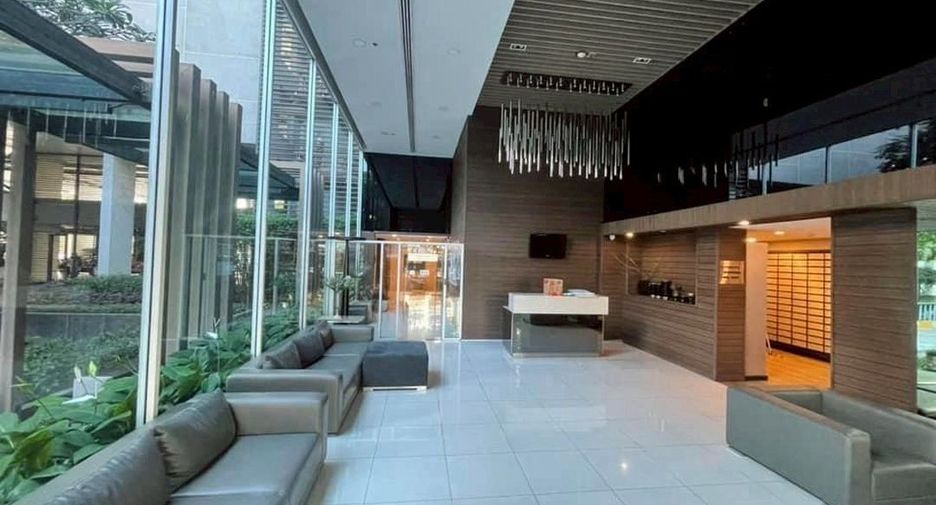 For sale 1 bed condo in Phaya Thai, Bangkok