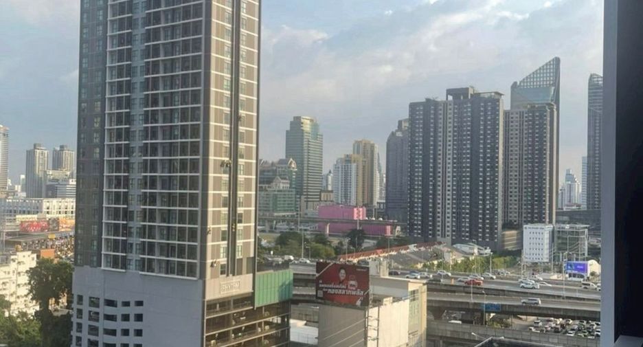 For sale 1 bed condo in Huai Khwang, Bangkok