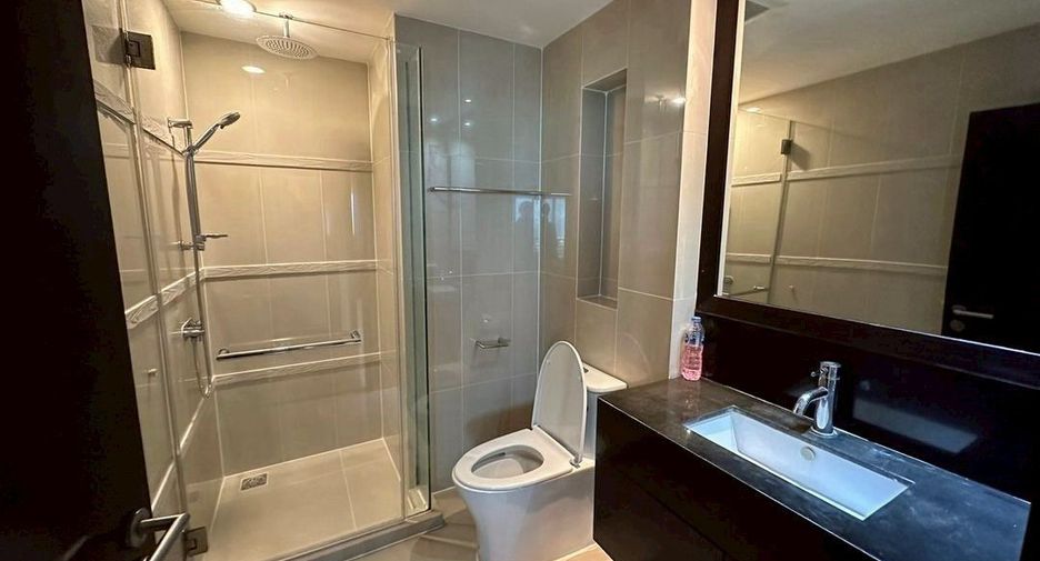For rent 2 bedrooms condo in Sathon, Bangkok