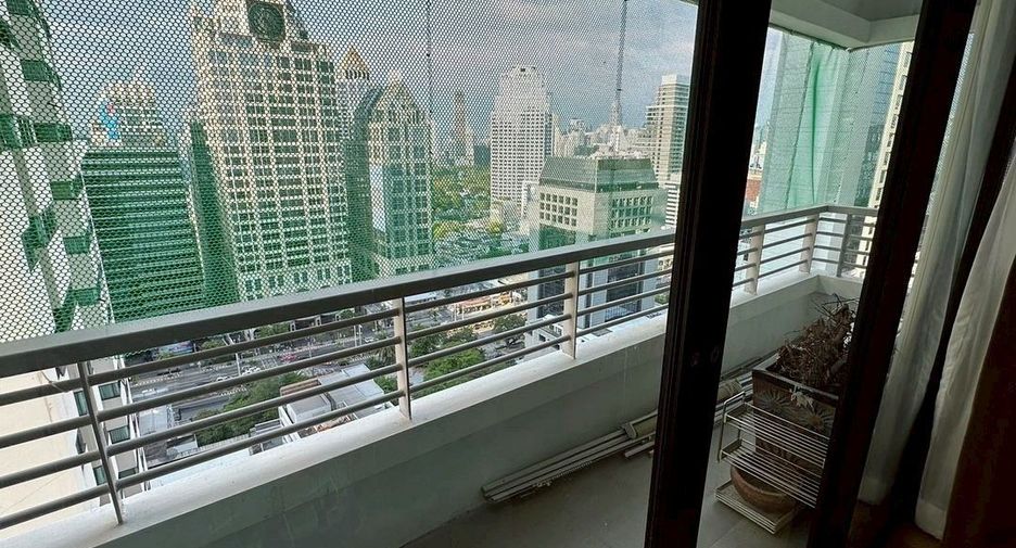 For rent 2 bedrooms condo in Sathon, Bangkok