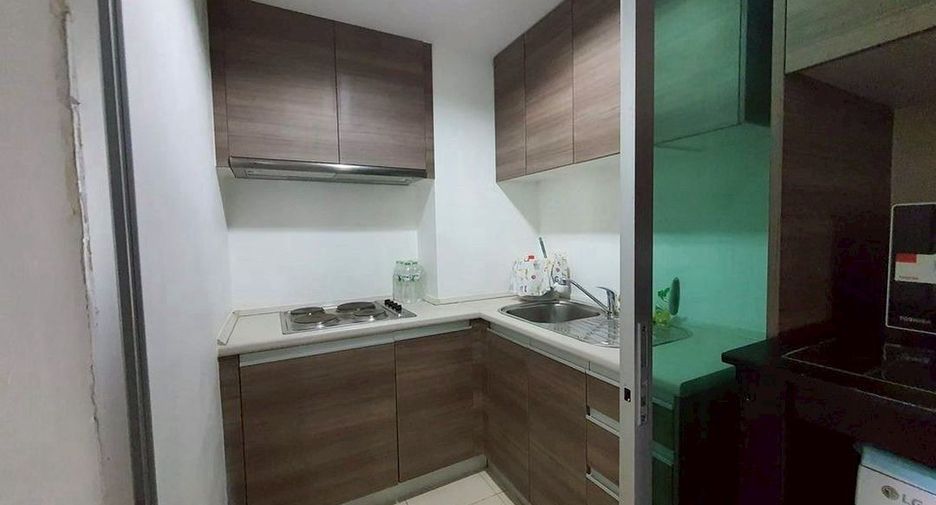 For rent and for sale 3 bedrooms condo in Huai Khwang, Bangkok