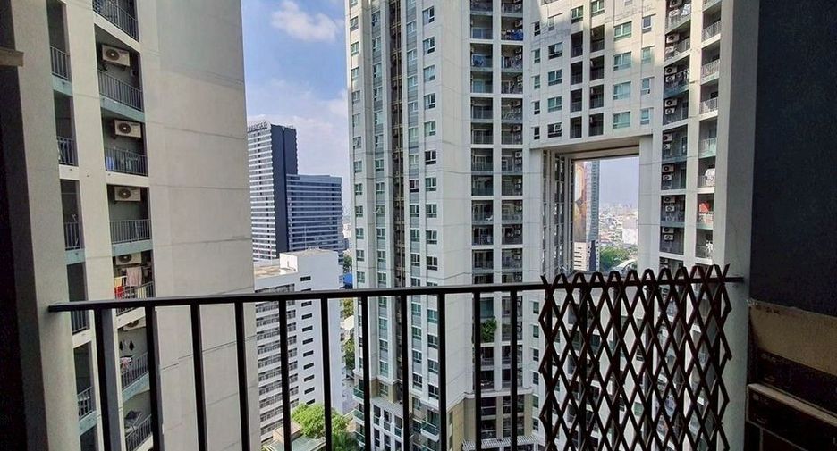 For rent and for sale 3 bedrooms condo in Huai Khwang, Bangkok