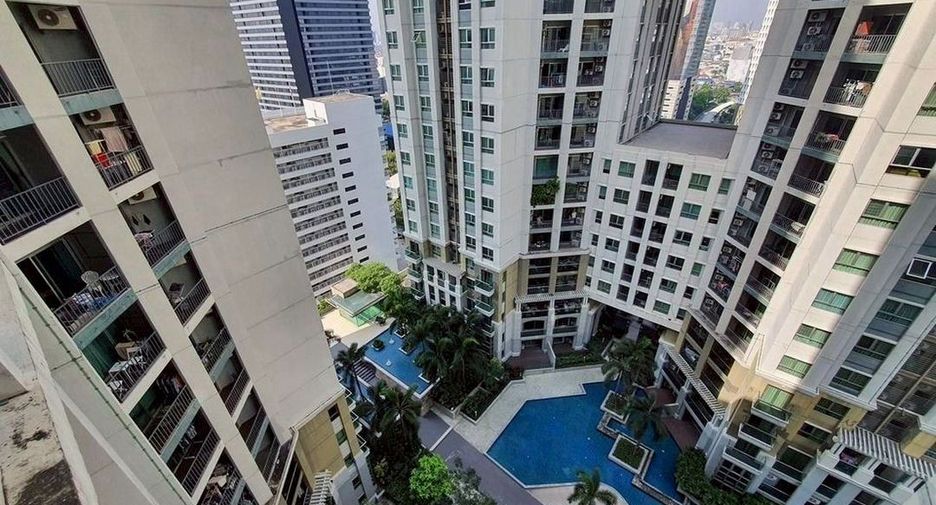 For rent and for sale 3 bedrooms condo in Huai Khwang, Bangkok