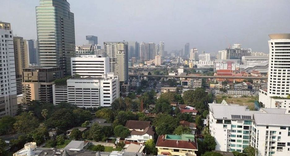 For rent 2 bedrooms condo in Watthana, Bangkok