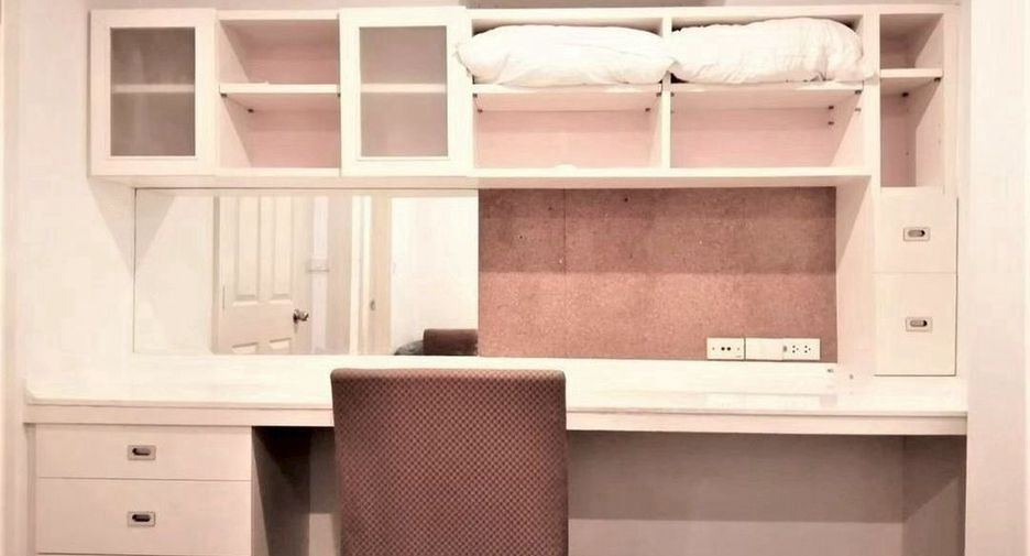 For rent 2 bedrooms condo in Phaya Thai, Bangkok