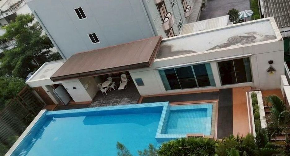 For rent 2 bedrooms condo in Phaya Thai, Bangkok