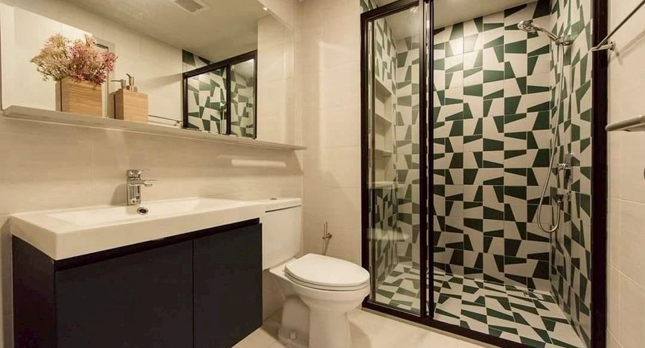 For sale 2 bedrooms condo in Khlong Toei, Bangkok