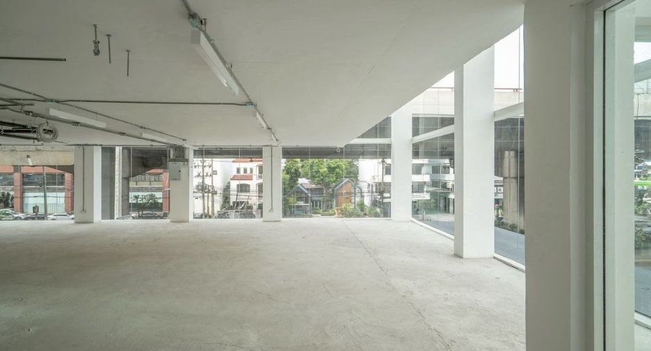 For rent and for sale retail Space in Suan Luang, Bangkok
