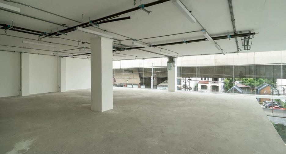 For rent and for sale retail Space in Suan Luang, Bangkok