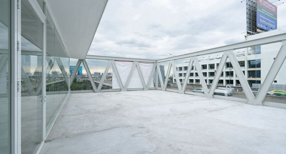 For rent and for sale retail Space in Suan Luang, Bangkok