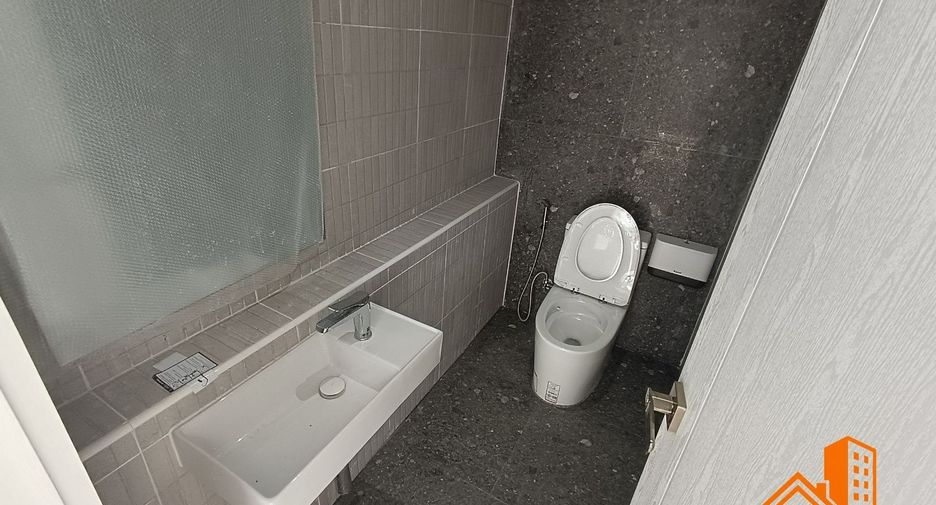 For sale 3 bedrooms retail Space in Bang Phli, Samut Prakan