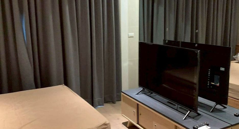 For sale 1 bed condo in Khlong Toei, Bangkok