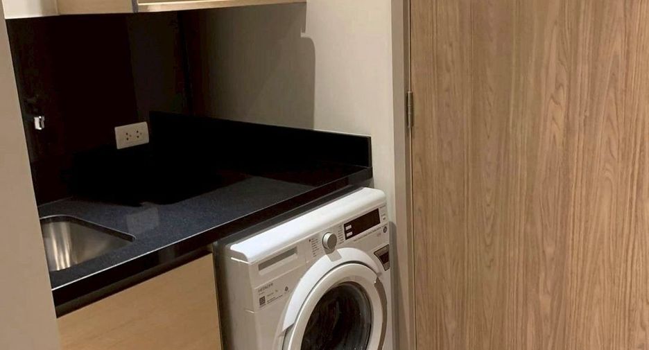 For sale 1 bed condo in Khlong Toei, Bangkok