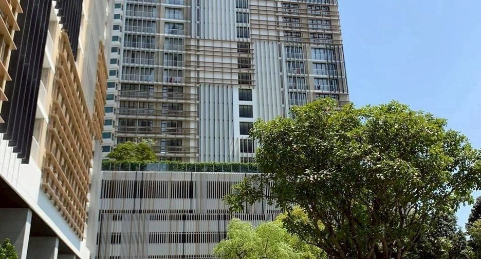 For sale 1 bed condo in Khlong Toei, Bangkok